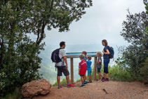 Mirador amb grans vistes a la Catalunya Central, Prepirineu i Pirineu.