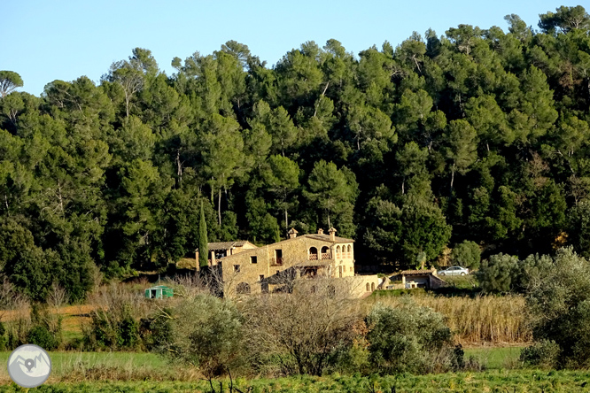 Al peu de les Gavarres des de Madremanya 1 