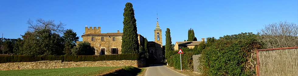 Al peu de les Gavarres des de Madremanya