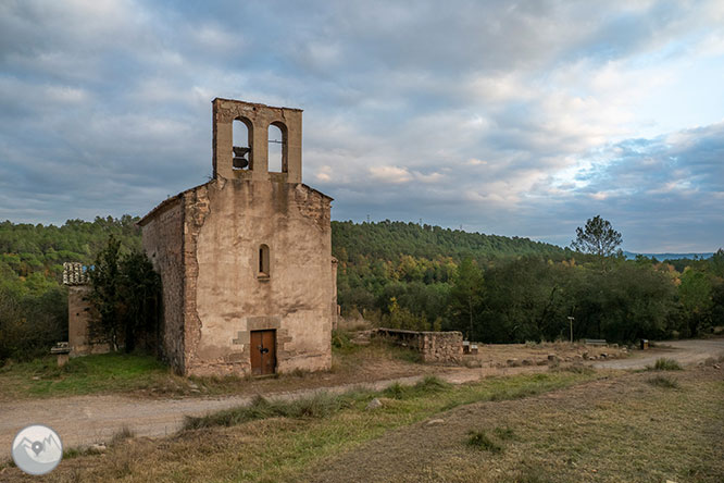 Ermita i castell de Merola des de la colònia de l’Ametlla de Merola 1 