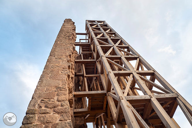 Ermita i castell de Merola des de la colònia de l’Ametlla de Merola 1 