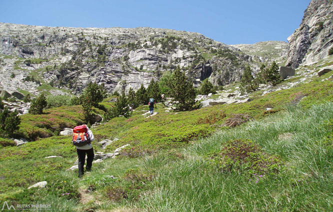 Besiberri Nord (3.014m) des de Cavallers per riu Malo 1 