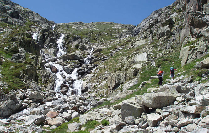 Besiberri Nord (3.014m) des de Cavallers per riu Malo 1 