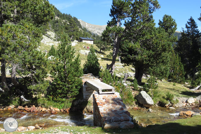 Besiberri Sud (3.024m) i Comaloforno (3.029m) pels estanys de Gémena 1 