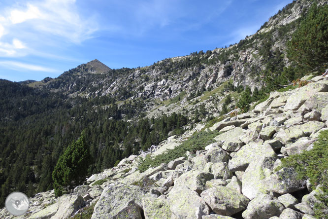 Besiberri Sud (3.024m) i Comaloforno (3.029m) pels estanys de Gémena 1 