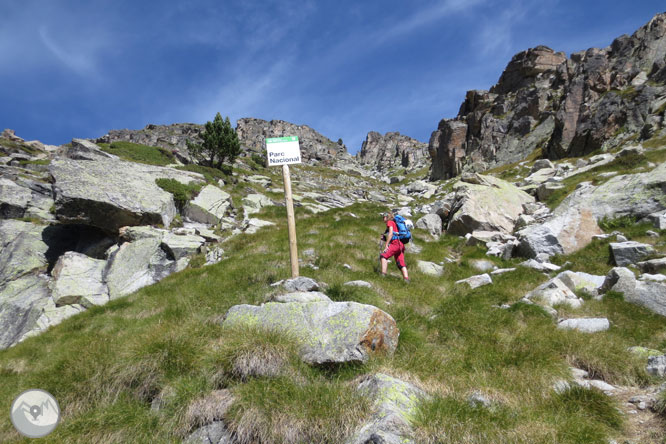 Besiberri Sud (3.024m) i Comaloforno (3.029m) pels estanys de Gémena 1 