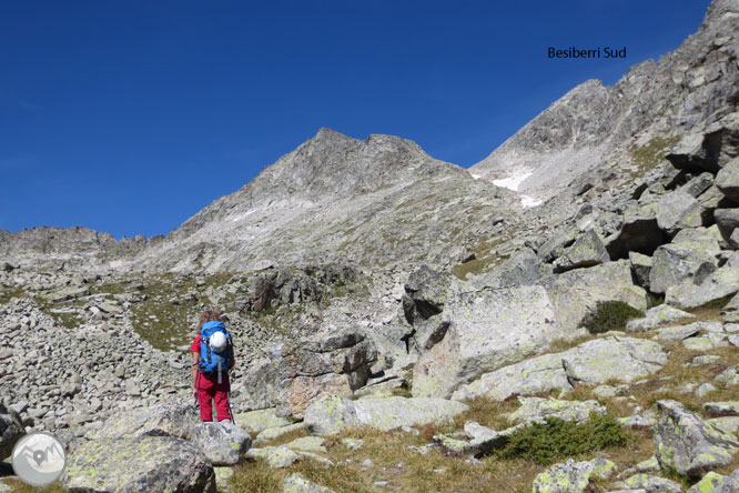 Besiberri Sud (3.024m) i Comaloforno (3.029m) pels estanys de Gémena 1 