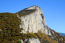 Vistes a l´Avedoga d´Adons, un dels cims predominants de la serra de Sant Gervàs.