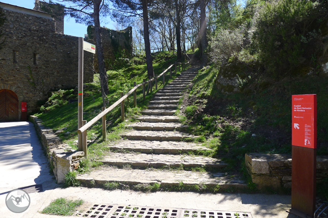 Castell de Sant Salvador de Verdera des de Sant Pere de Rodes 1 