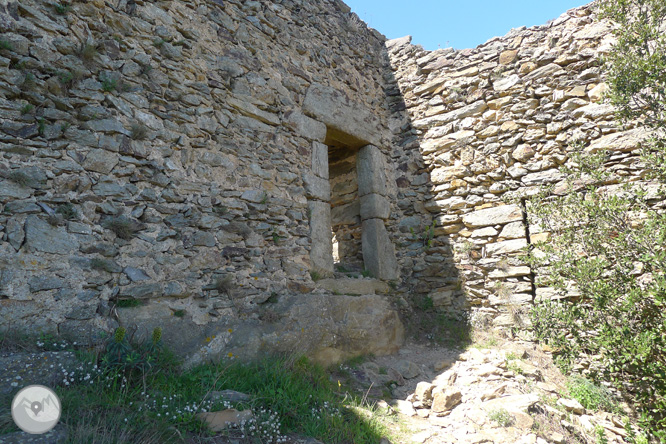 Castell de Sant Salvador de Verdera des de Sant Pere de Rodes 1 