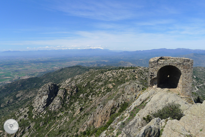 Castell de Sant Salvador de Verdera des de Sant Pere de Rodes 1 