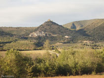 Vistes del poble i del castell d´Orcau des de les rodalies
