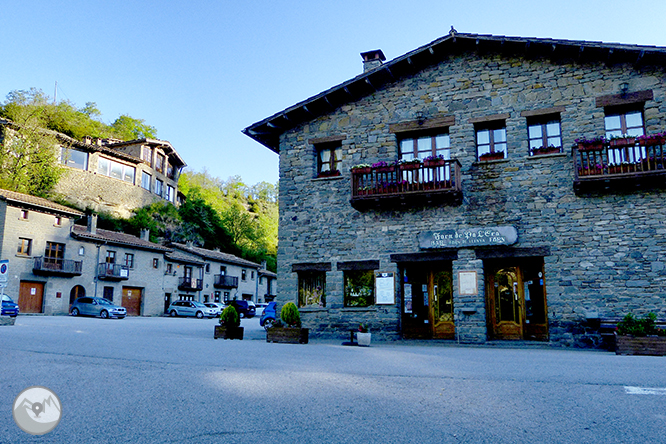 El salt de Sallent i els cingles de Casadevall des de Rupit 1 