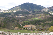 Vista panoràmica de Vallcebre i de la serra d´Ensija.