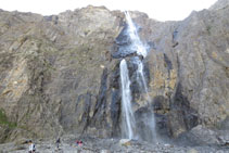 La Gran Cascada, "La Grande Cascade" en francès.