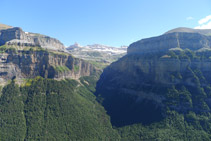 Circ de Cotatuero des del mirador de Calcilarruego.