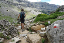 Agafem el GR-11. Descendirem la vall d´Ordesa pel camí clàssic.