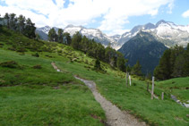 Camí que surt des del coll d´Estoudou i va cap al llac d´Orédon.