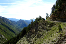 La pista camí al refugi Estasen.