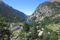 Vistes del complex termal i de l´estany de Banys de Panticosa.