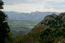 Baixant cap a la llau del Llop.