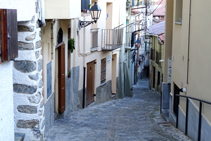 El costerut carrer Cerdanya.