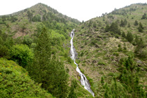 Cascada que fa el riu Salòria.