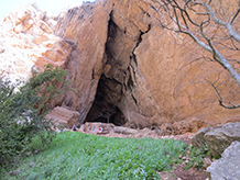 Entrada de la cova Colomera.