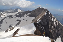 Ascens al Posets amb la cresta d´Espases darrere nostre.