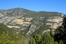 El Ferran i els cingles de la Manllada.