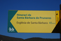 Indicador de l´itinerari a Santa Bàrbara de Pruneres.