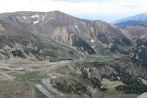 Pic de la Dona i estació d´esquí de Vallter 2000.