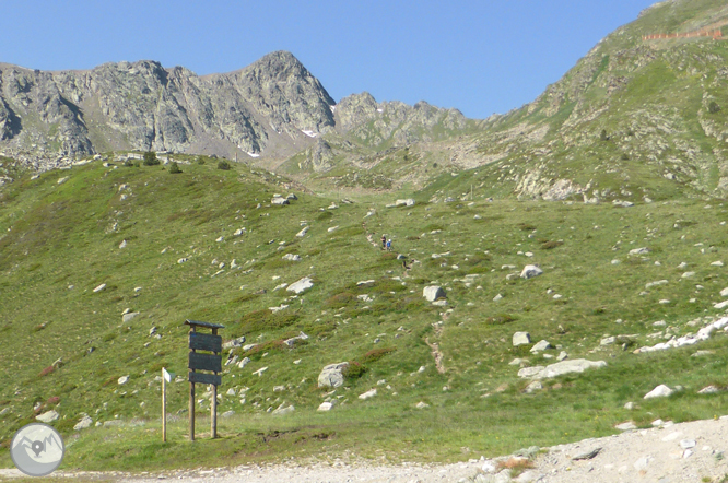 Estany de les Abelletes i pics d