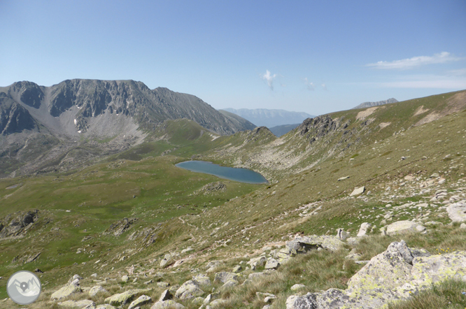 Estany de les Abelletes i pics d