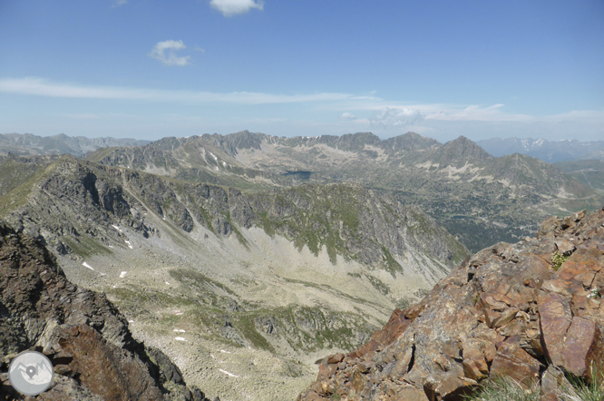 Estany de les Abelletes i pics d