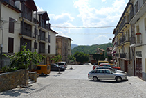 Plaça del Portal de la Pobleta de Bellveí.