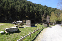 Zona de pícnic de la Font de la Closa.
