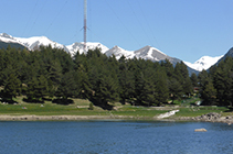 Zona de berenada a l´estany d´Engolasters.