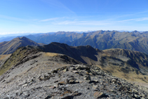 La carena de la serra de l´Estanyó (2.749m).