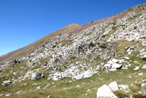 Perspectiva del Tuc dels Carants des de l´estany superior del Pessó.