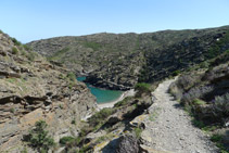 Anem rodejant la platja de sa Sabolla. 