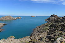 Al Cap de Creus, els Pirineus es fonen amb el Mediterrani.