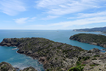 Vistes de la mar d´Avall des dels voltants del far del Cap de Creus.