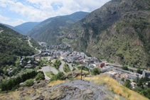 Vistes de Sant Julià de Lòria.