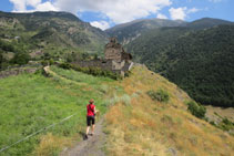 Ens falten pocs metres per arribar a l´església.