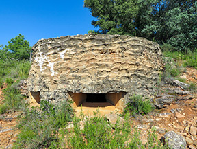 L’ermita de la Posa, el Parc Cretaci i les fortificacions del Front del Pallars des d’Isona