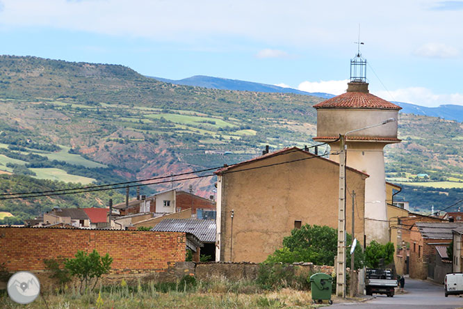 L’ermita de la Posa, el Parc Cretaci i les fortificacions del Front del Pallars des d’Isona 1 