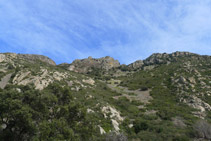 Castell de Verdera, per sobre nostre.