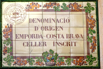 Placa d´un celler a Capmany.