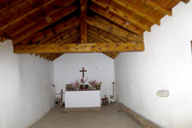 Interior de l´ermita de Santes Creus.